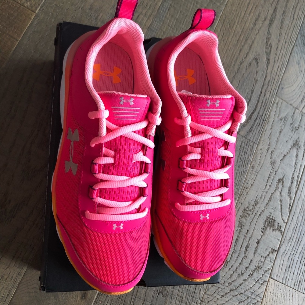 Under Armour Girls Shoes - Picture 2 of 5